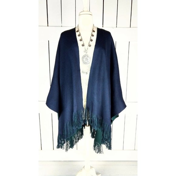 Solid green woven fringe blanket kimono cover up - Picture 5 of 6